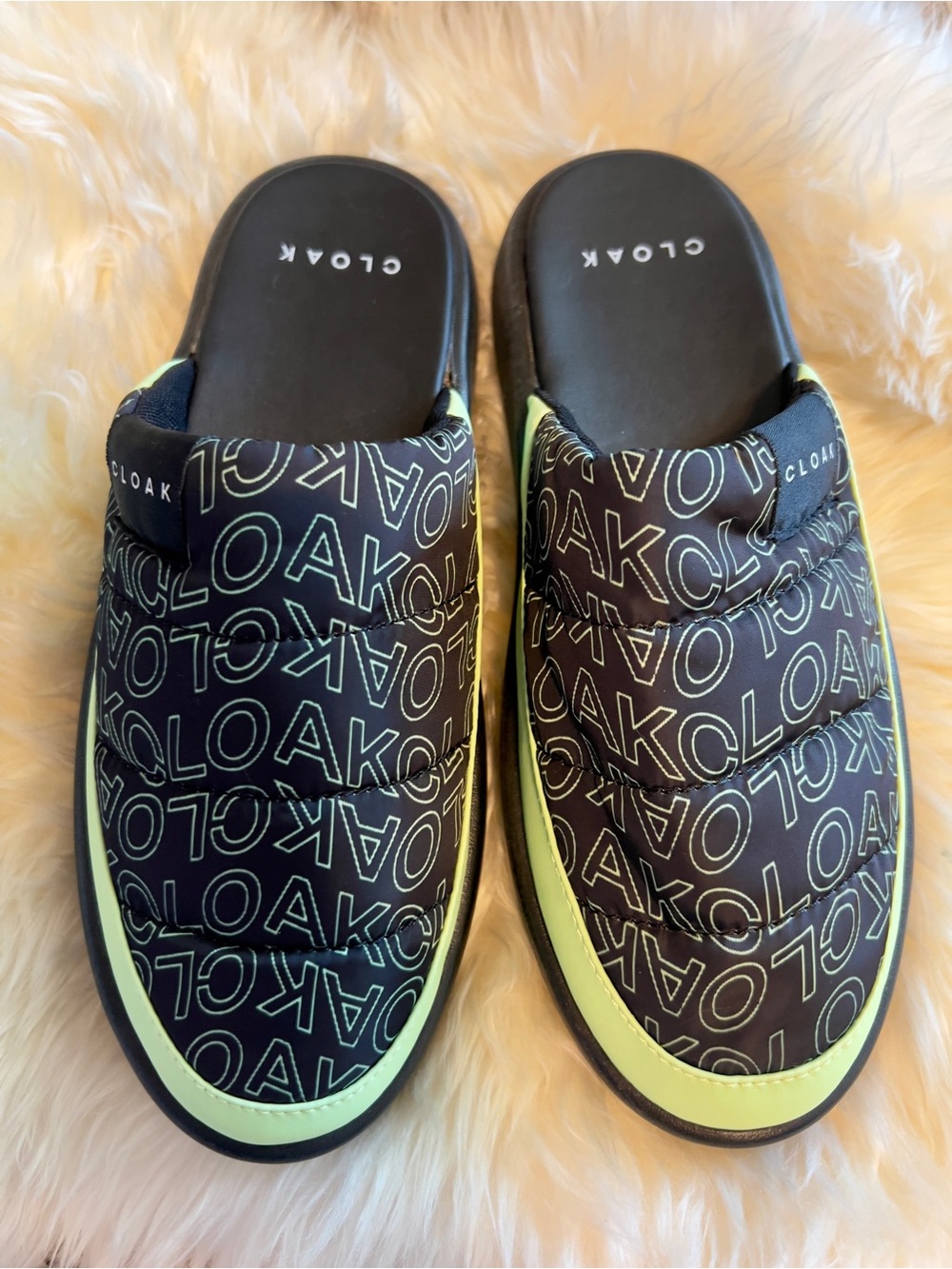 NWOT CLOAK Black slippers. Size 9